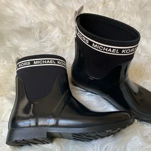 michael kors hilda rain boots